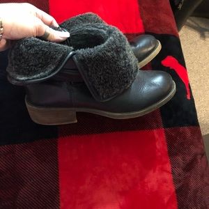 Leather black lucky boots